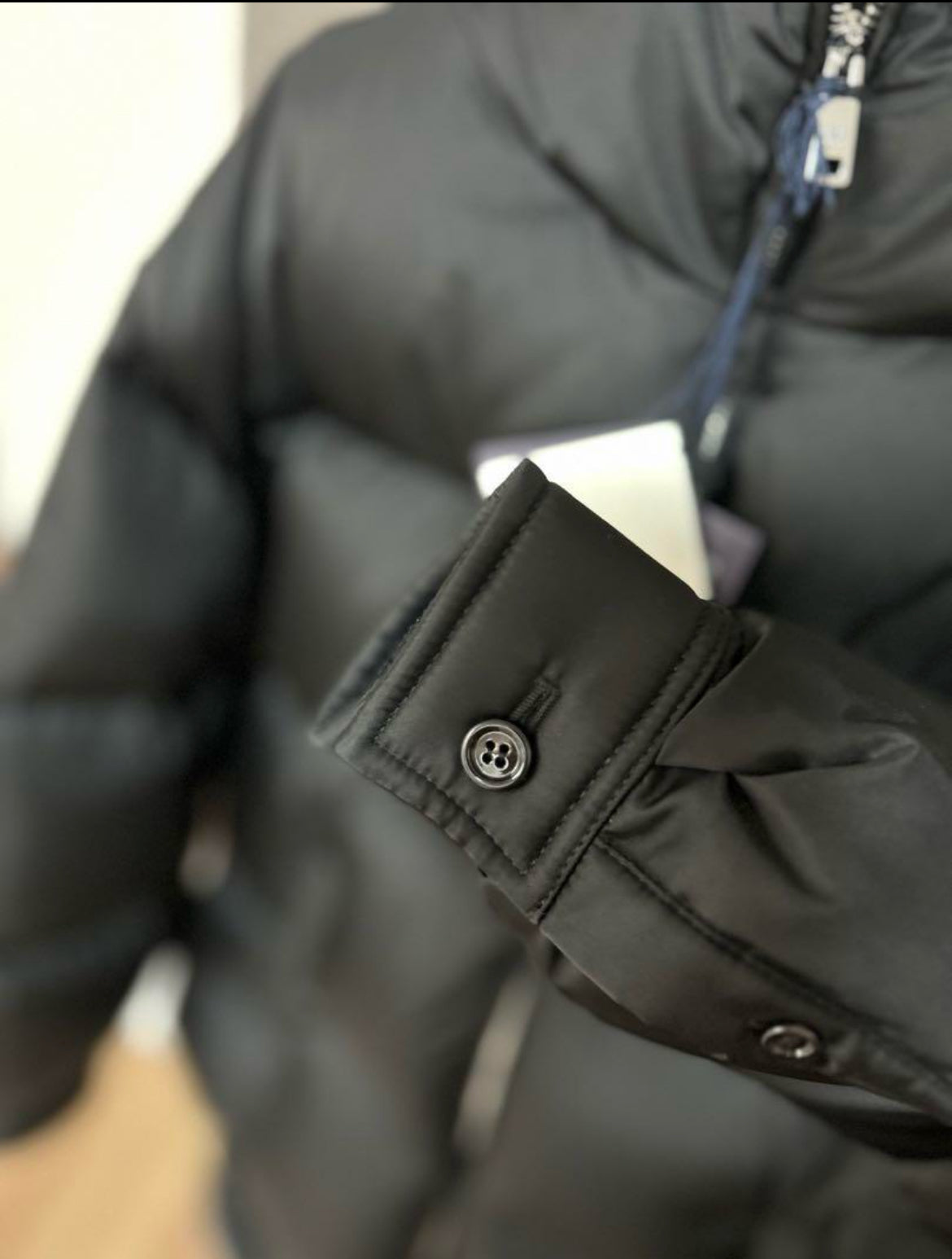 C00303 PRADA新作 RE-NYLON ダウンジャケット 292052