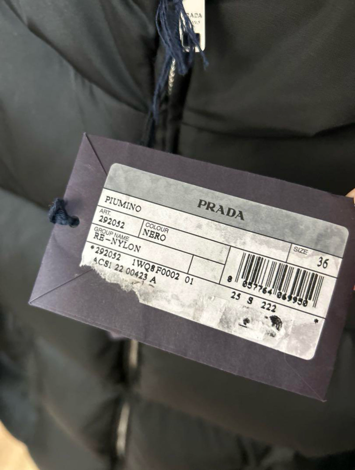 C00303 PRADA新作 RE-NYLON ダウンジャケット 292052