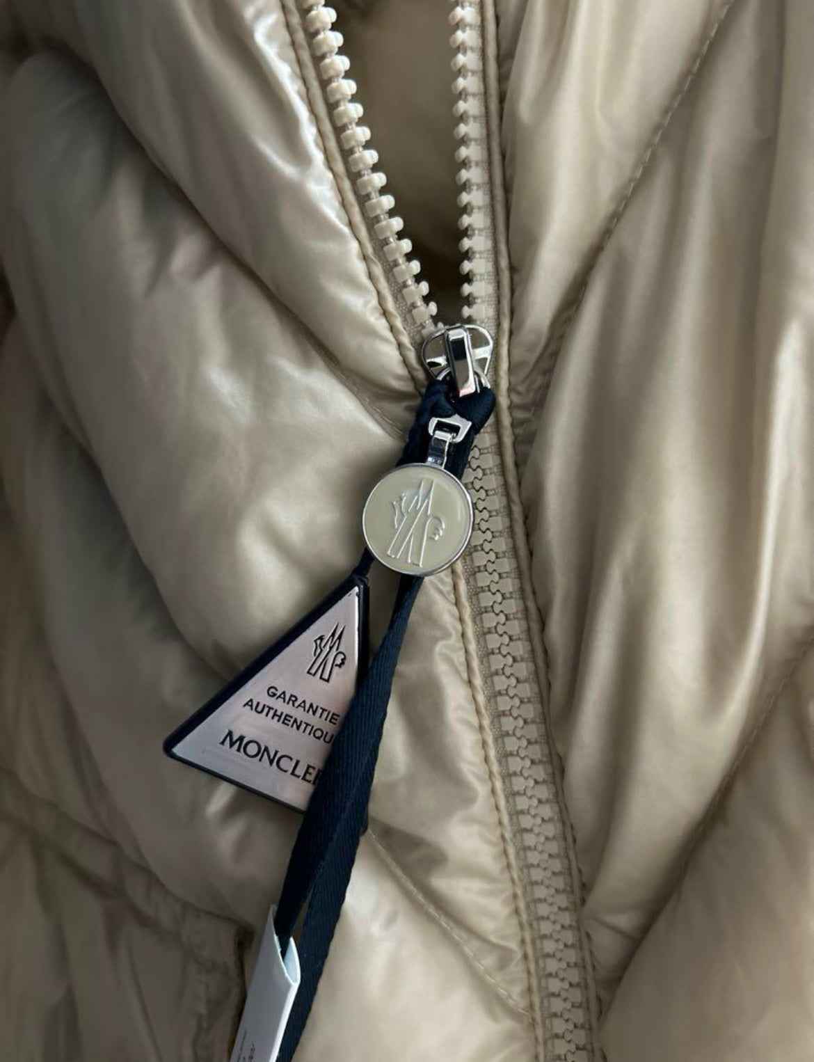 C00404 【MONCLER】アルジェンノ ショート ダウン ジャケット