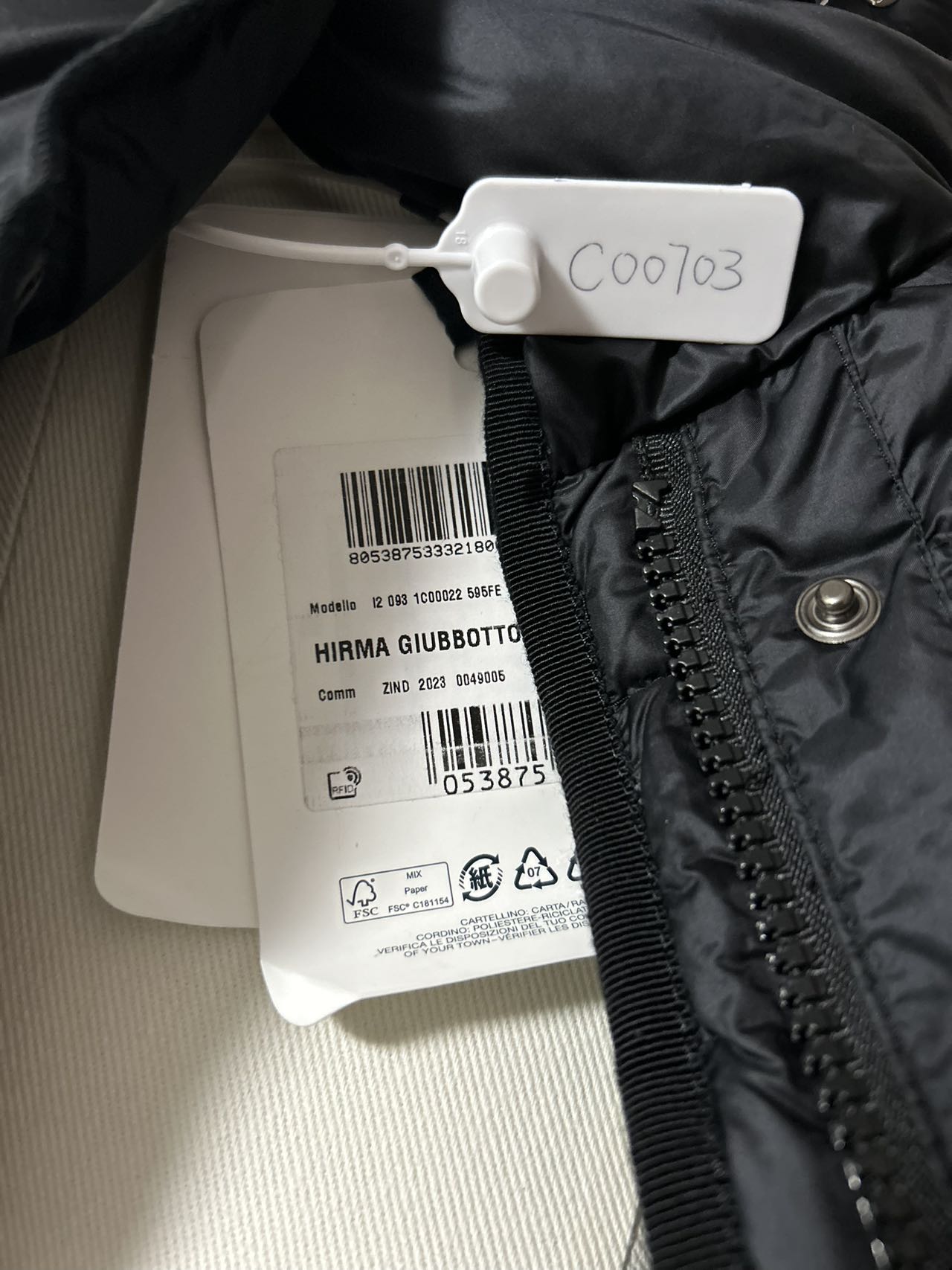 C00703 MONCLER Hirma イルマ 新品未使用