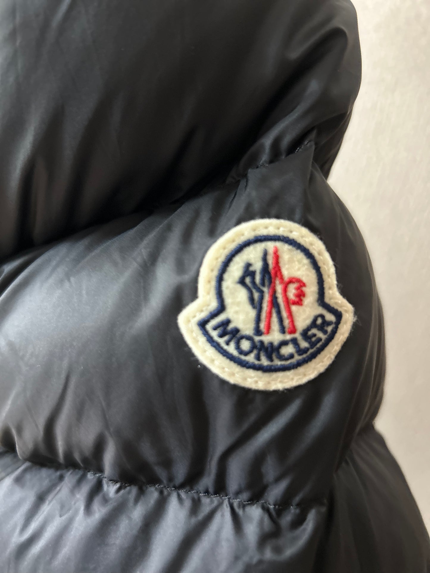C00702 MONCLER Hirmafur シアリングムートンファー