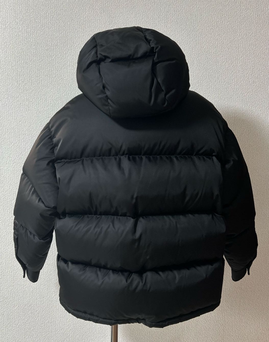 C00303 PRADA新作 RE-NYLON ダウンジャケット 292052