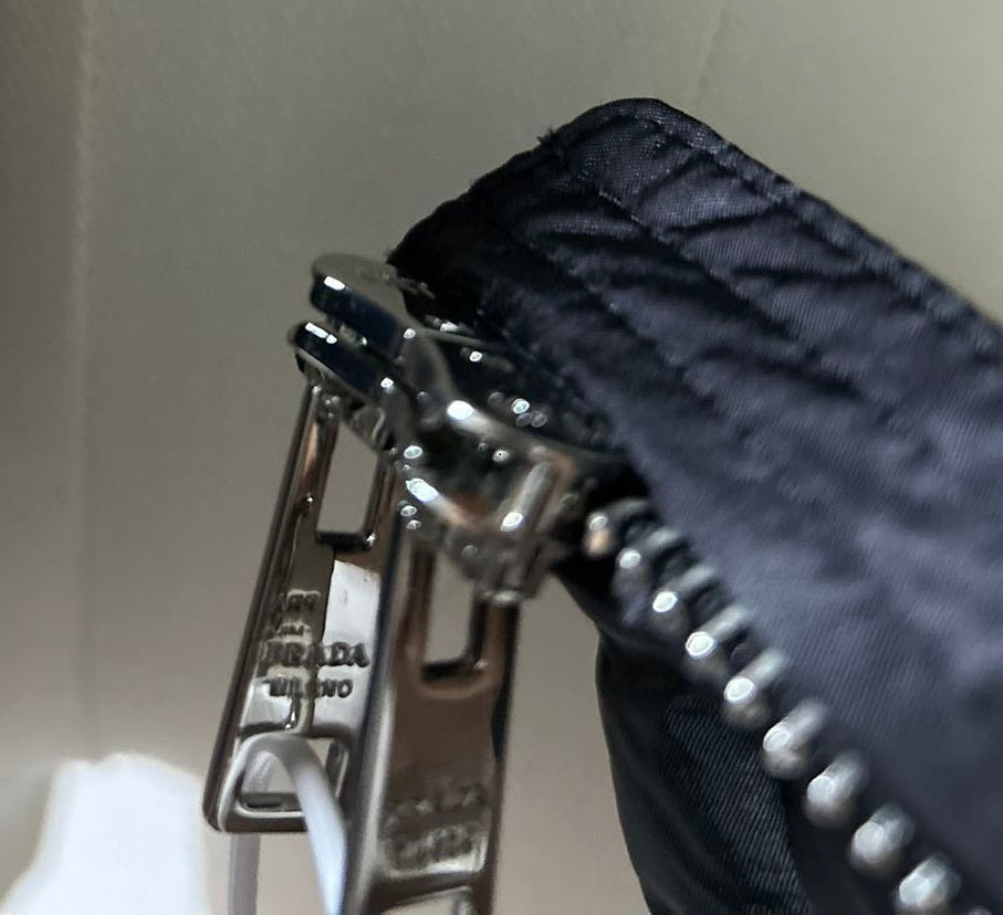 C00503 PRADA Nero レディースダウン 新品未使用 タグ無し