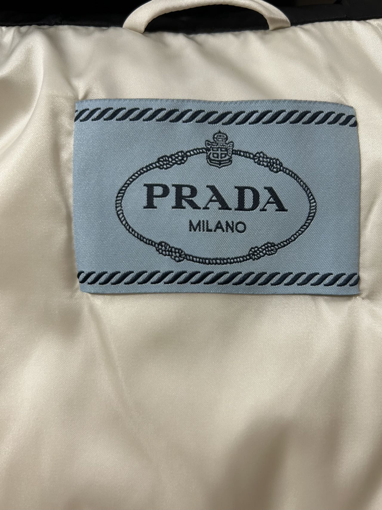C00503 PRADA Nero レディースダウン 新品未使用 タグ無し